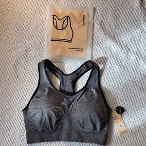 Truekind Seamless Racerback Sports Bra  Charcoal Gray, NWT, size Large, support